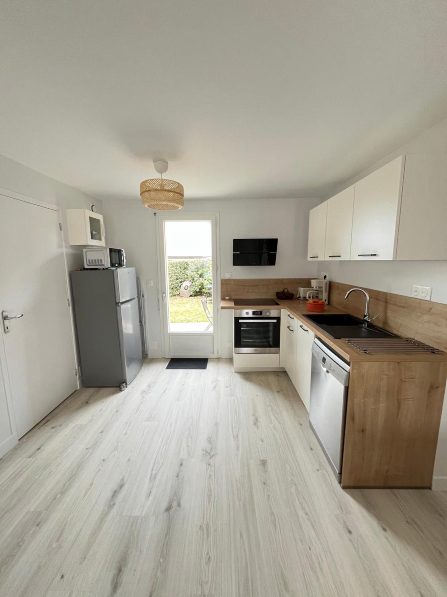 Jolie Maison Bord De Mer Dinard Exterior photo